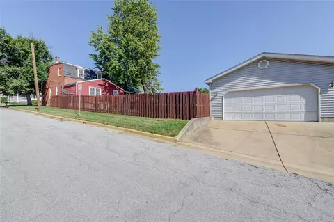 700 N 3rd St, Saint Charles, MO 63301 photo 36