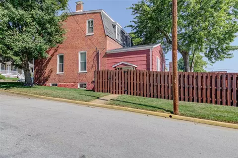 700 N 3rd St, Saint Charles, MO 63301 photo 37
