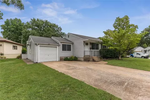 9412 Congo Dr, Saint Louis, MO 63123 photo 3