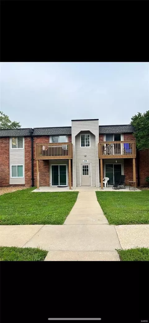 5759 Westphalia Ln #A, Saint Louis, MO 63129