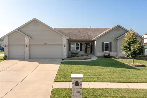 800 Mule Creek Dr, Wentzville, MO 63385