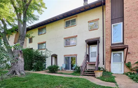 335 Carmel Woods Dr, Ellisville, MO 63021 photo 5