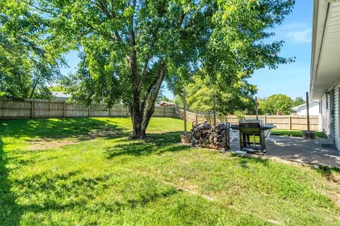 1314 Manuka Dr, O'fallon, MO 63366 photo 5