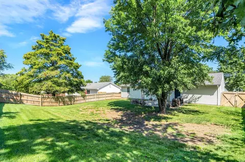 1314 Manuka Dr, O'fallon, MO 63366 photo 6