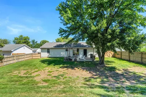 1314 Manuka Dr, O'fallon, MO 63366 photo 7