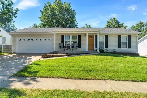 1314 Manuka Dr, O'fallon, MO 63366 photo 2