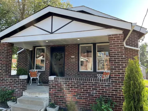 4028 Meramec St, Saint Louis, MO 63116