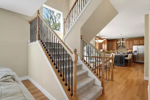 733 Cherry Tree Ln, Olivette, MO 63132 photo 14