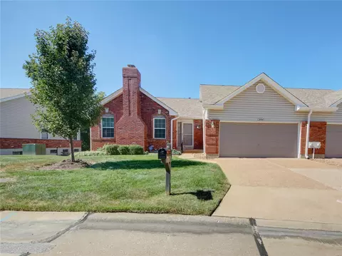 5148 Kennerly Place Dr, Saint Louis, MO 63128