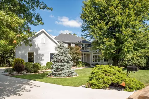 1725 Ashford Oaks Ct, Wildwood, MO 63038