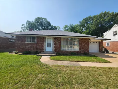 6620 Kenwood Dr, Saint Louis, MO 63121