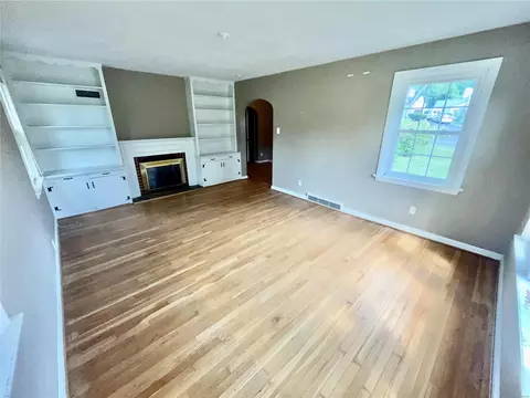 24 Green Acres Rd, Saint Louis, MO 63137 photo 4
