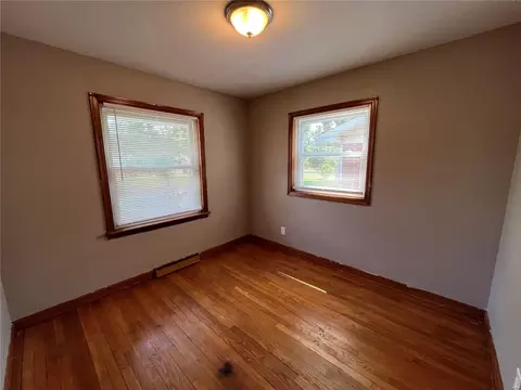 304 Kirk, Ferguson, MO 63135 photo 4