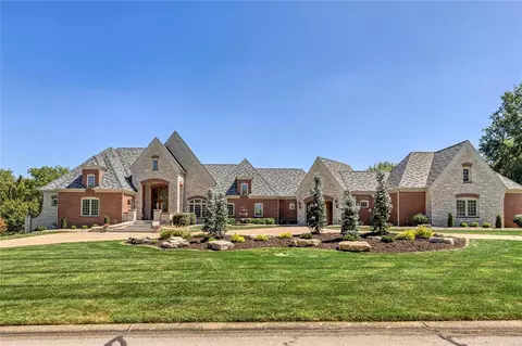 494 Rosslare Dr, Weldon Spring, MO 63304