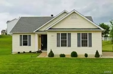 7061 Whisper Creek Dr, Wentzville, MO 63385