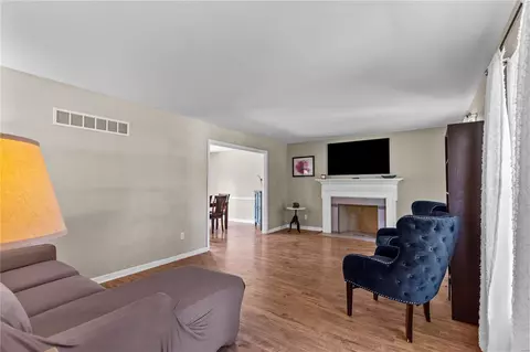 111 Coral Ter, Ballwin, MO 63011 photo 5