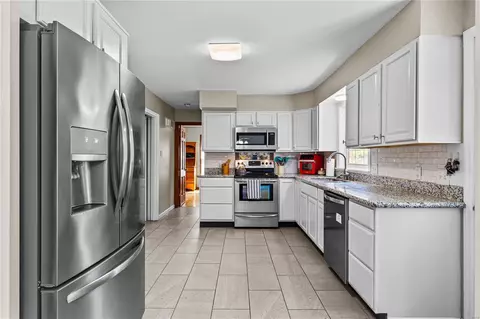 111 Coral Ter, Ballwin, MO 63011 photo 8