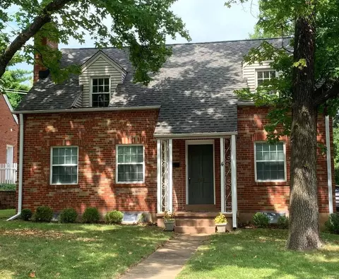 4 Hanley Downs, Saint Louis, MO 63117