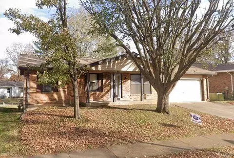 5726 Hempline Rd, Saint Louis, MO 63129