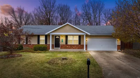 804 N Valleywind Ct, O'fallon, MO 63366