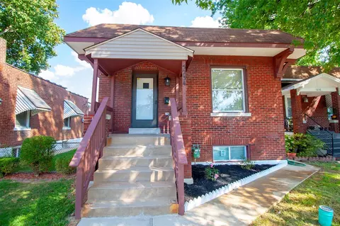 5234 Morganford Rd, Saint Louis, MO 63116