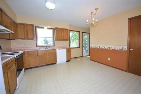 730 Knob Hill Dr, O'fallon, MO 63366 photo 7