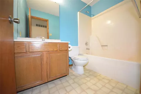 730 Knob Hill Dr, O'fallon, MO 63366 photo 14