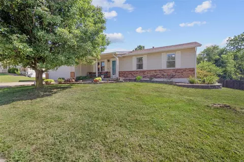 429 Kimberly Ln, Saint Peters, MO 63376