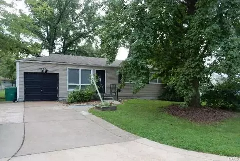 9942 Calumet Dr, Saint Louis, MO 63137