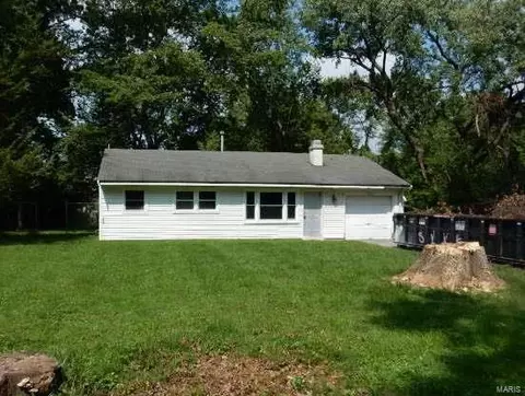 12019 Krenning Ln, Saint Louis, MO 63138