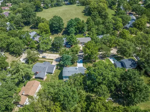 825 Garonne Dr, Manchester, MO 63021 photo 10