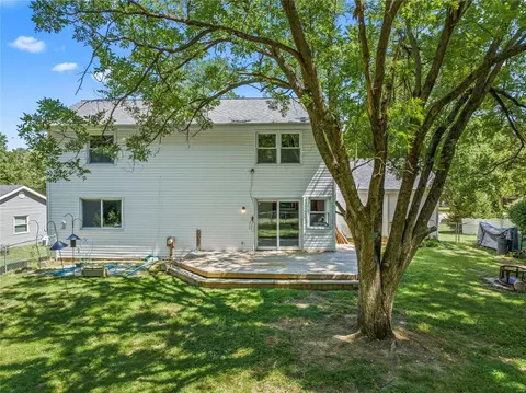 825 Garonne Dr, Manchester, MO 63021 photo 5