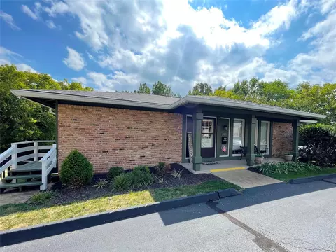 2423 Hiddencrest Ln, Ballwin, MO 63021 photo 21
