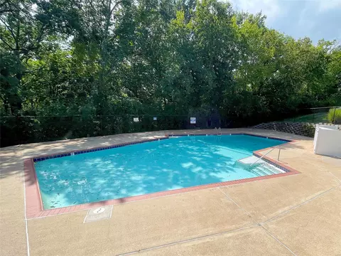 2423 Hiddencrest Ln, Ballwin, MO 63021 photo 22