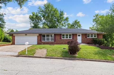 23 James Dr, Saint Charles, MO 63301