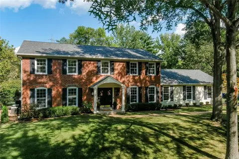 452 Hammermill Dr, Saint Louis, MO 63141