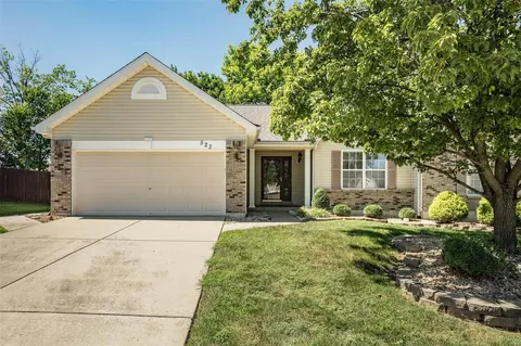 523 Autumn Run Ct, Wentzville, MO 63385