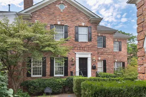 443 N Polo Dr, Clayton, MO 63105
