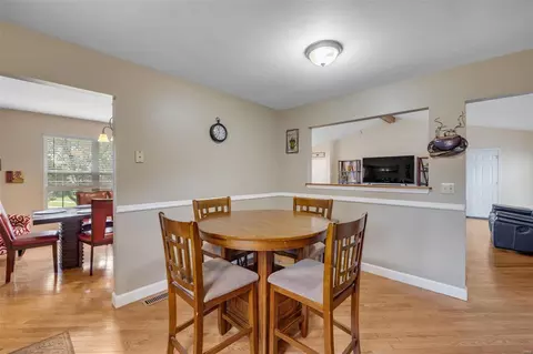 1329 Apple Valley Dr, O'fallon, MO 63366 photo 7