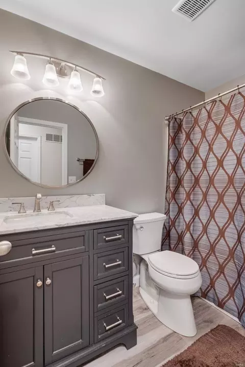 1329 Apple Valley Dr, O'fallon, MO 63366 photo 9