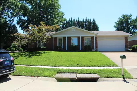 11808 Birmington Dr, Bridgeton, MO 63044