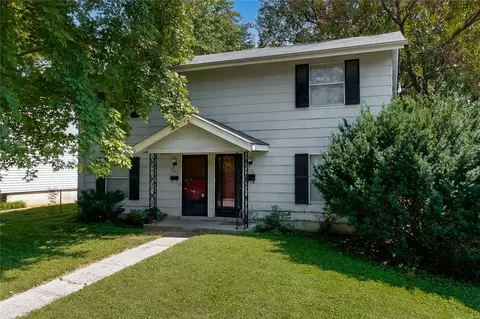 920 N Benton Ave, Saint Charles, MO 63301