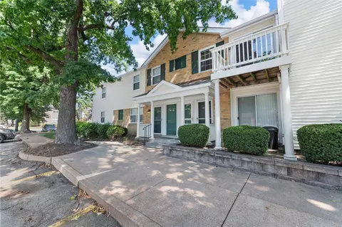 9067 Wrenwood Ln, Saint Louis, MO 63144