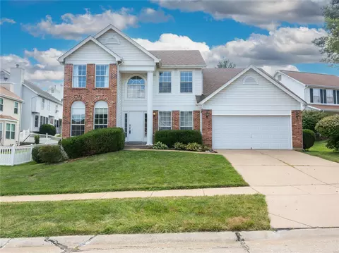 5408 Tesson Parc Ct, Saint Louis, MO 63128