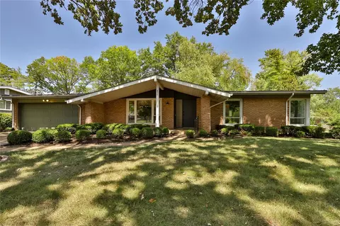 850 Claymont Dr, Ballwin, MO 63011 photo 5
