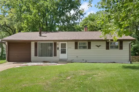 10545 Durness Dr, Saint Louis, MO 63137