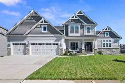 216 Wyndemere Ln, Lake Saint Louis, MO 63367