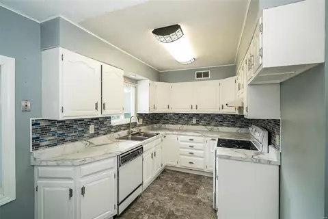 120 Lock Dr, Ballwin, MO 63011 photo 20