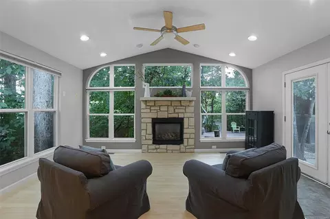 897 Hardcastle Dr, O'fallon, MO 63366 photo 5
