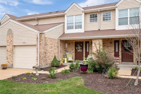 17043 Sandalwood Creek Dr, Glencoe, MO 63038